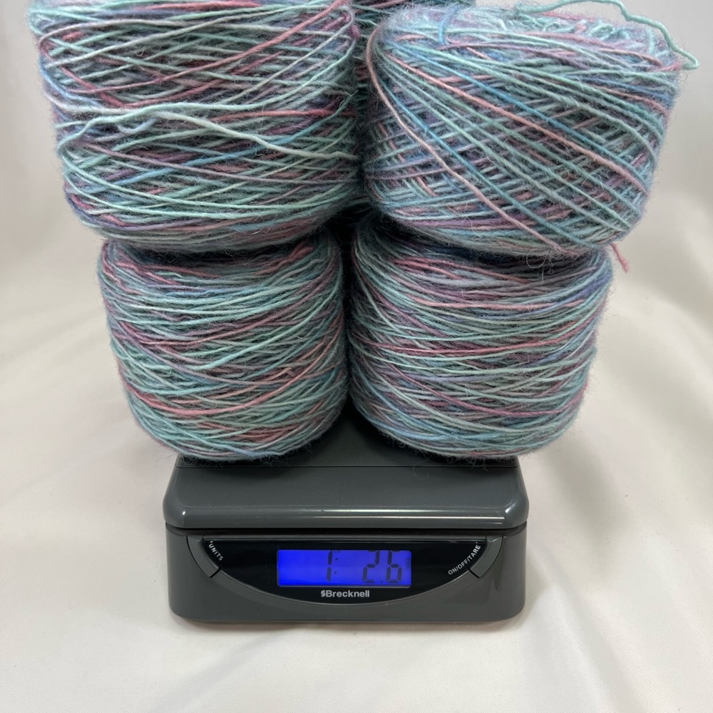 Hand dyed wool - single ply